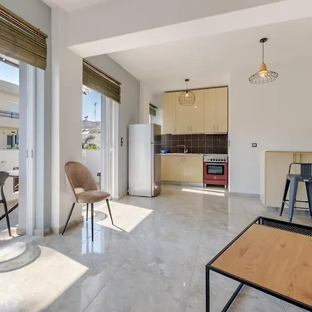 Eros Luxury 2bd Апартаменты *